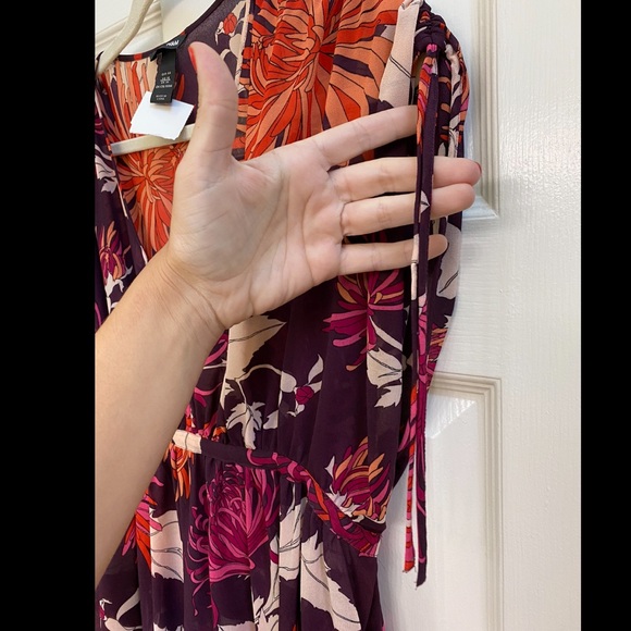 H & M Empire Waist Cinched Blouse 14 - Picture 2 of 3